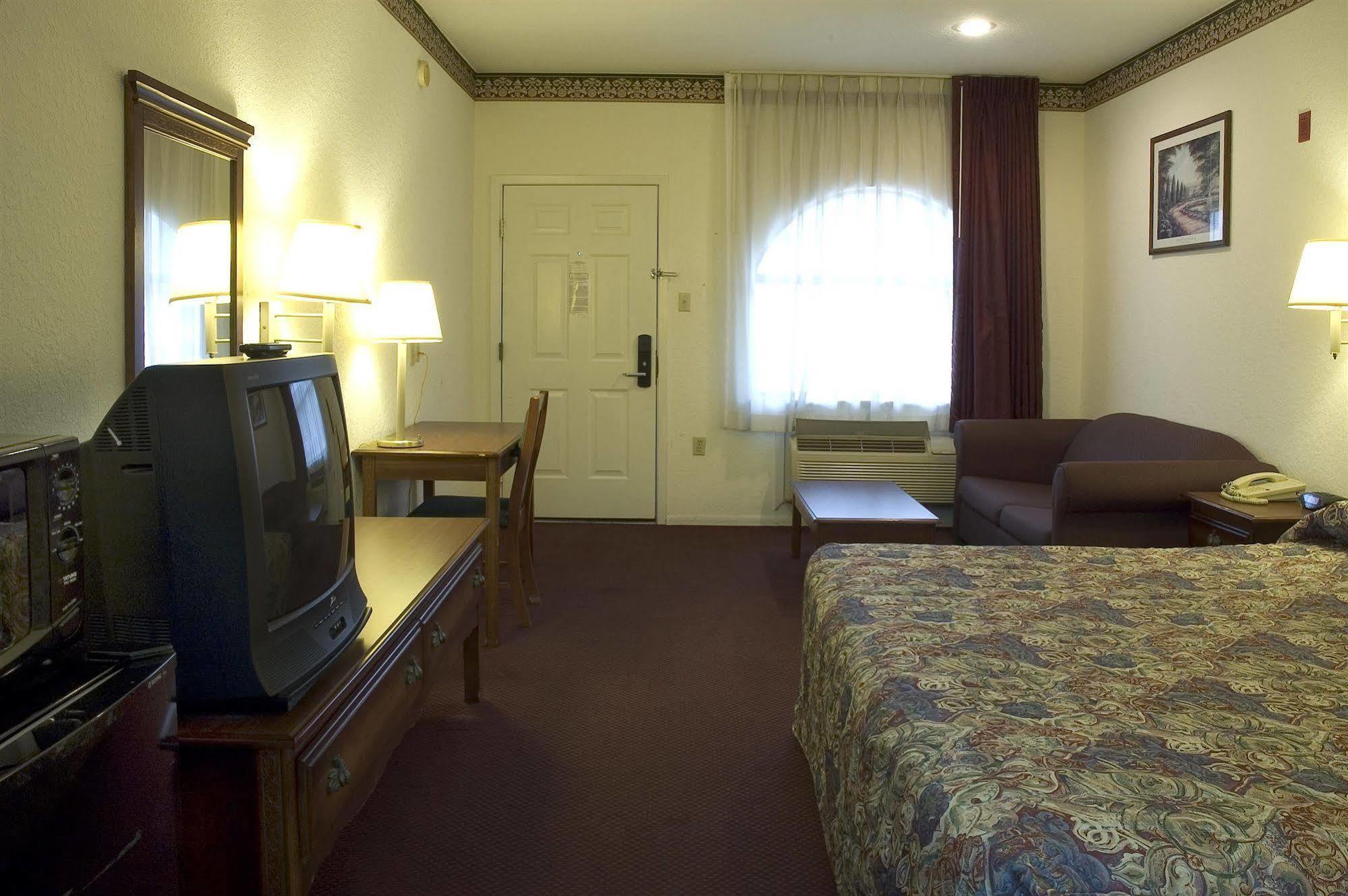 Budget Host Hempstead Inn Brookhollow/Energy Corridor Houston Dış mekan fotoğraf