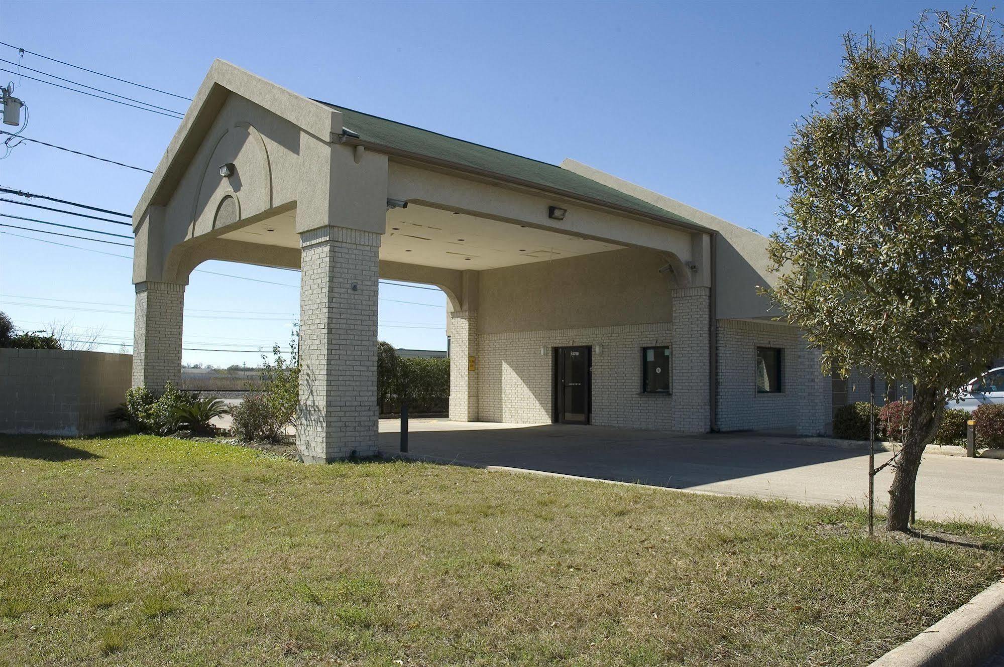 Budget Host Hempstead Inn Brookhollow/Energy Corridor Houston Dış mekan fotoğraf